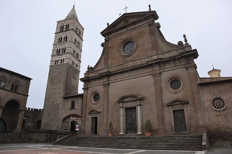 Viterbo Piazza - day trips from rome