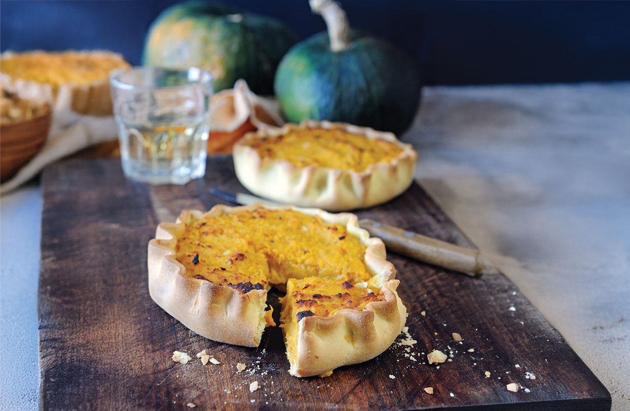 Savoury pumpkin and gorgonzola pie