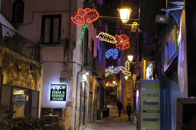 Via Porta di Mare is a narrow lane that runs from Old Town to the Lungomare Trieste