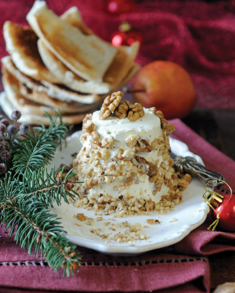 Gorgonzola, mascarpone and walnut pâté