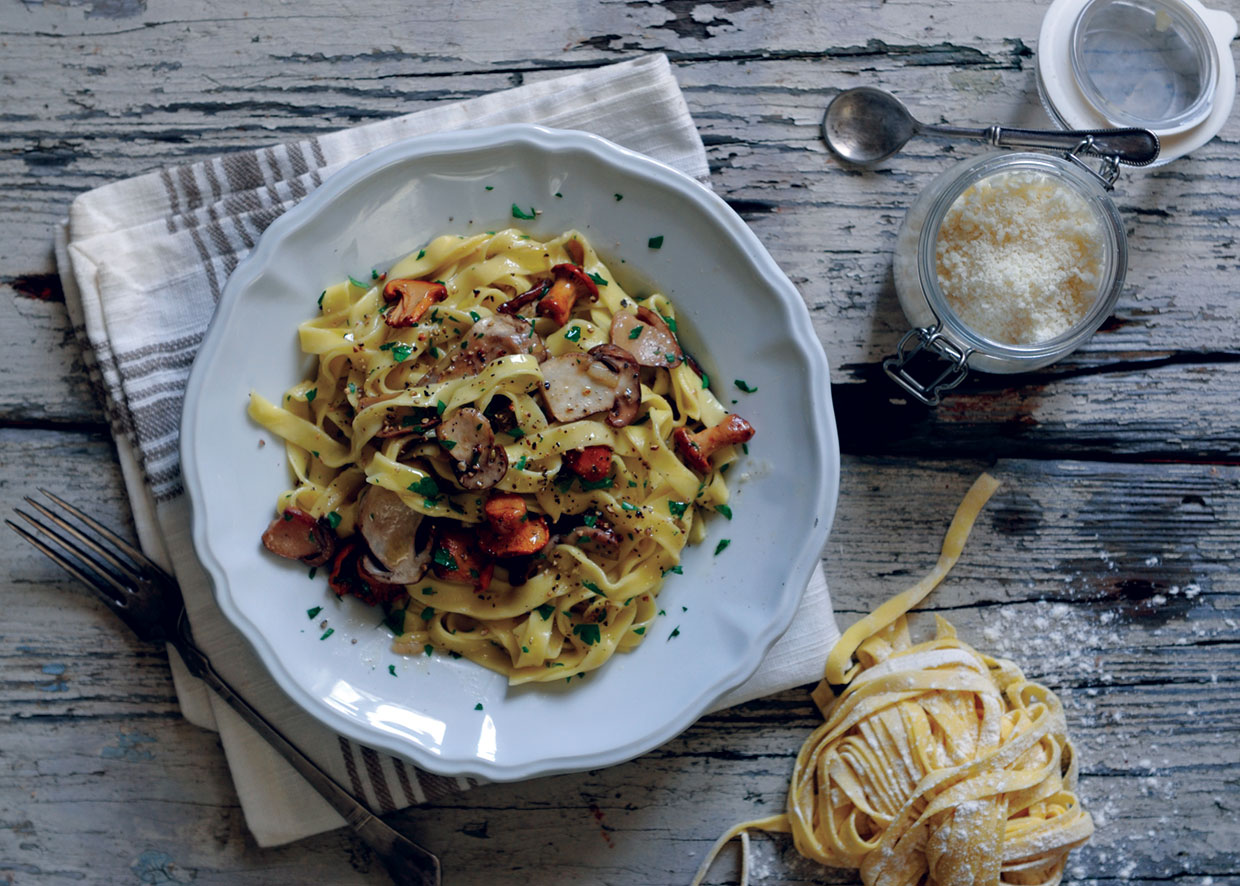 Mushroom tagliatelle with fresh porcini and chanterelles